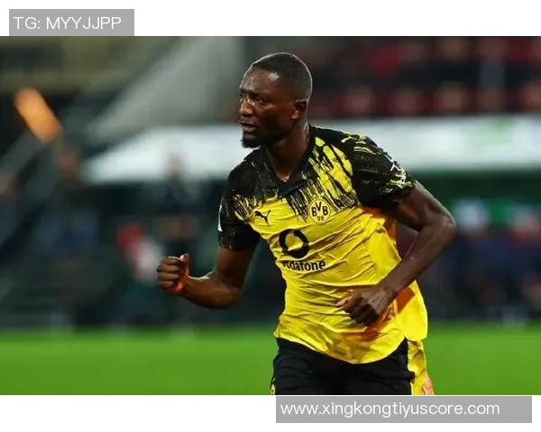 巴萨关注多特前锋吉拉西明夏解约金降至5000万欧元